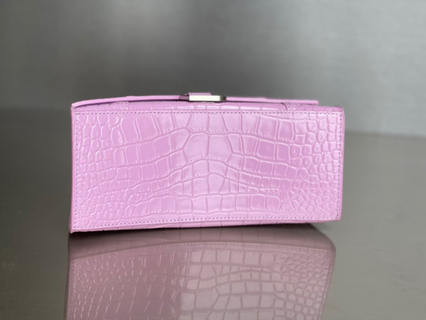 Ba*len*cia*ga hourglass