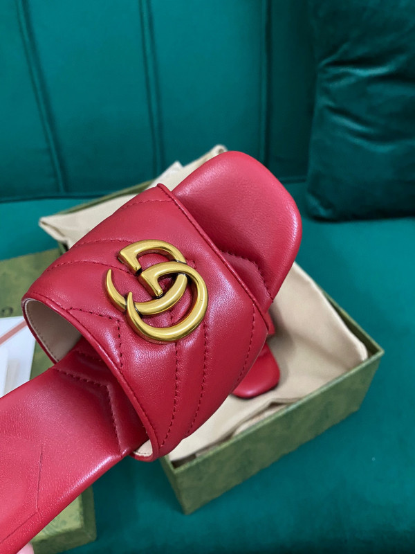 G*u*i double g slide sandal