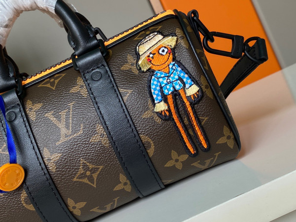 l0*is V*t0n keepall xs