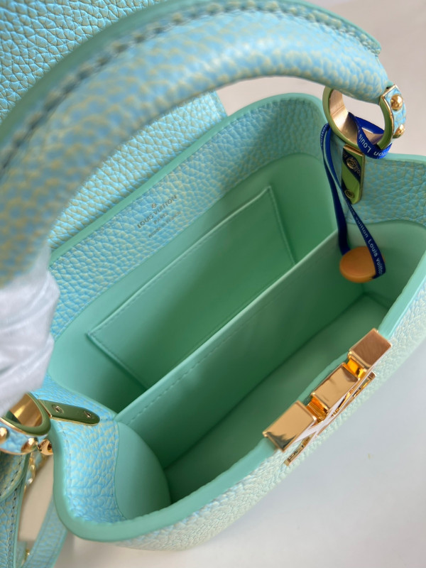 l0*is V*t0n capucines mini