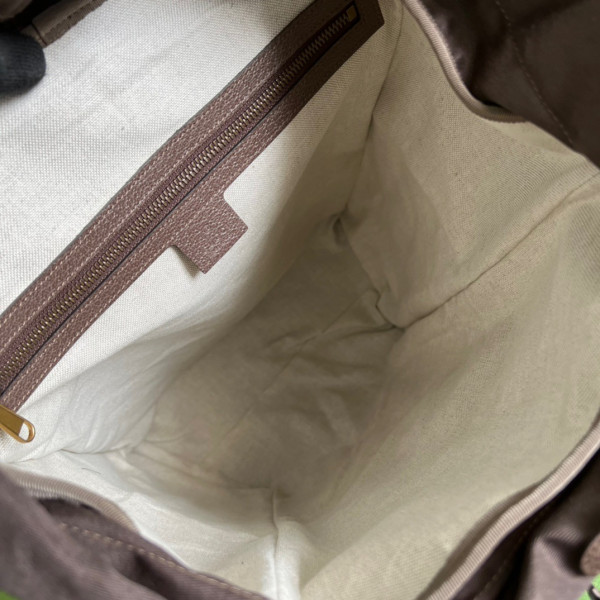 G*u*i cat print skateboard backpack