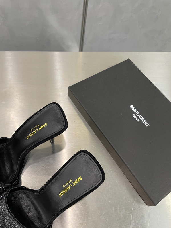 Y*L lucking evening mule