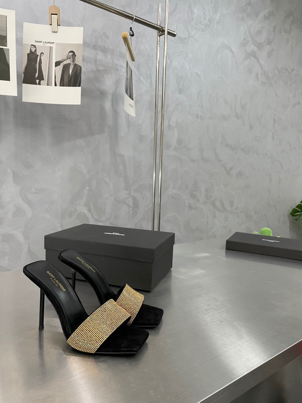 Y*L lucking evening mule