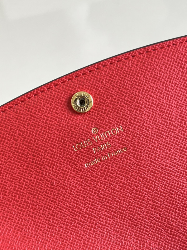 l0*is V*t0n emilie wallet