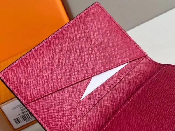 l0*is V*t0n pocket organizer