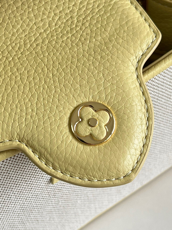 l0*is V*t0n capucines mini