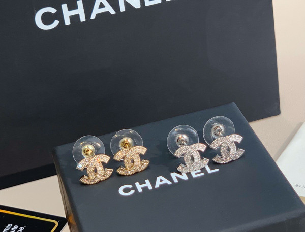 CL EARRINGS