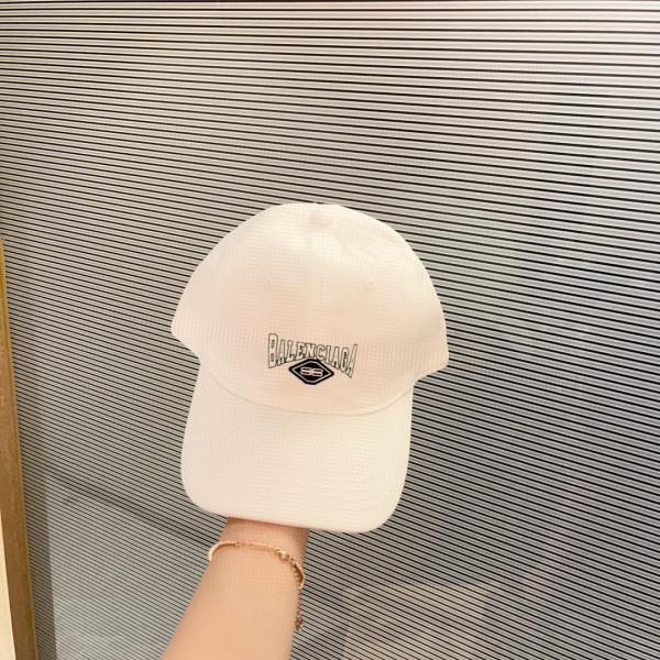Ba*len*cia*ga logo cap