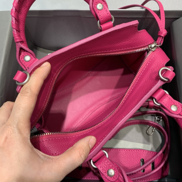 Ba*len*cia*ga neo classic mini top handle bag
