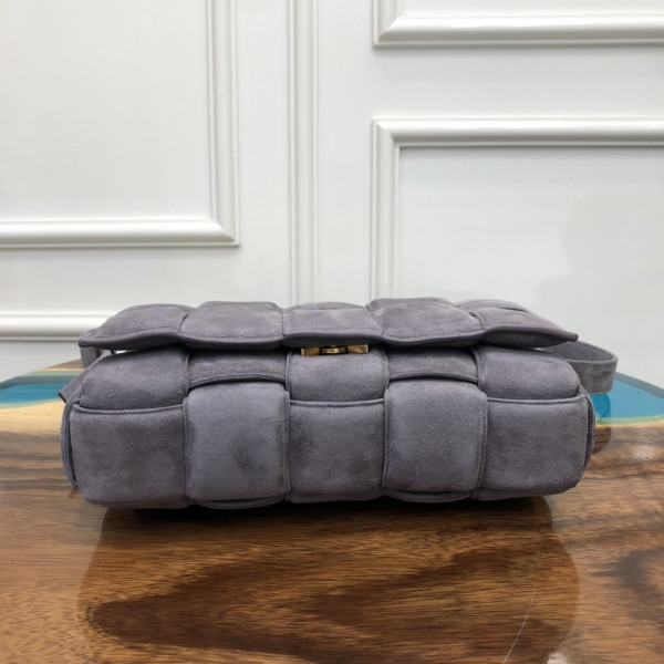 bo*te*ga Ve*ne*ta cassette