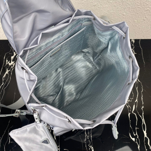 Pra*a re-nylon medium backpack-32-15-30cm