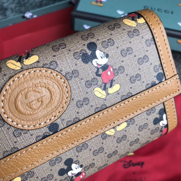 disney x G*u*i gg long wallet