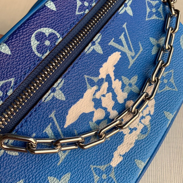 l0*is V*t0n soft trunk