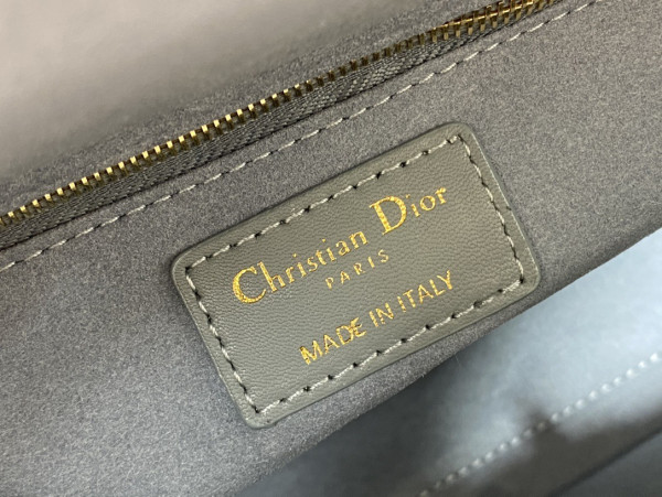 LADY DIRO MEDIUM LAMBSKIN - 24CM