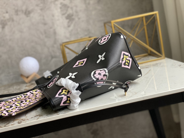 l0*is V*t0n neverfull mm