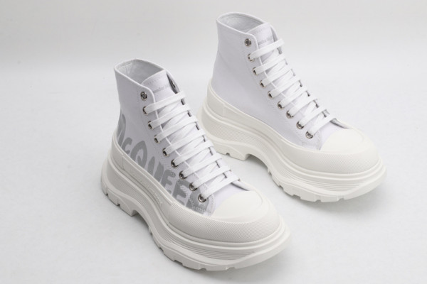 ale*d*r M*Q*en tread slick boot