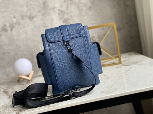 l0*is V*t0n christopher xs