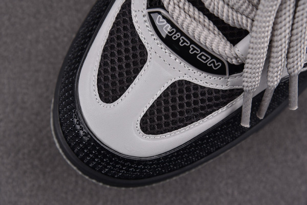 l0*is V*t0n sneakers