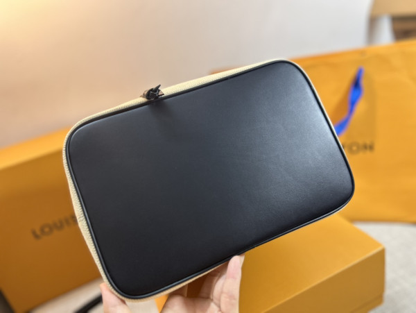 l0*is V*t0n nÉonoÉ mm