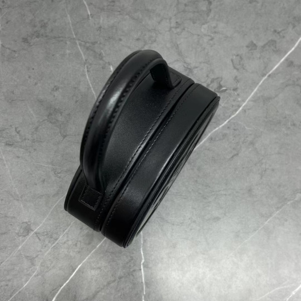 OVAL BAG CUIR TRIOMPHE CLUTCH