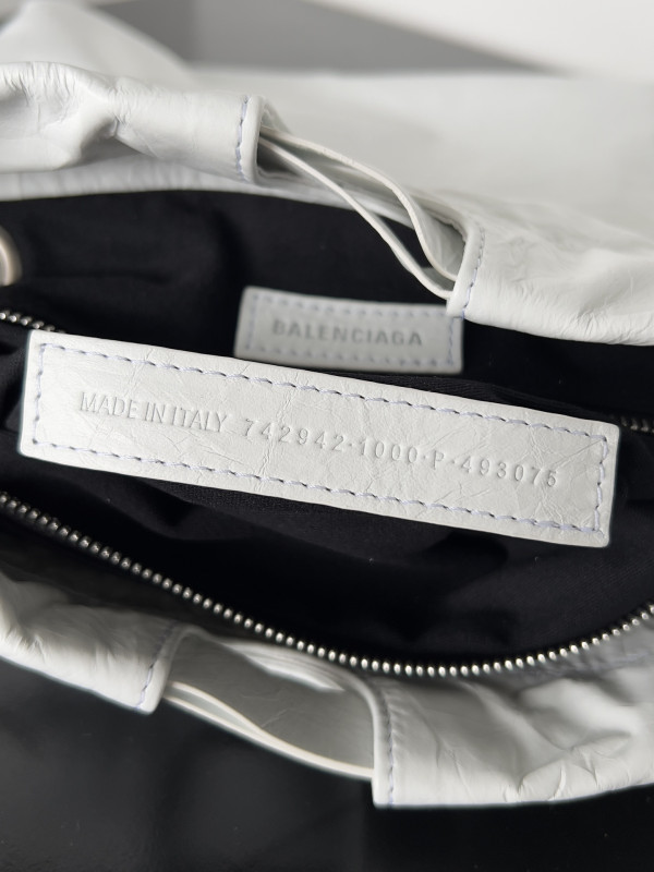 Ba*len*cia*ga crush tote-23.9*25.9*9.9cm