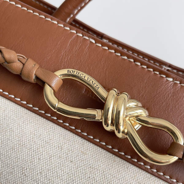 bo*te*ga Ve*ne*ta medium andiamo