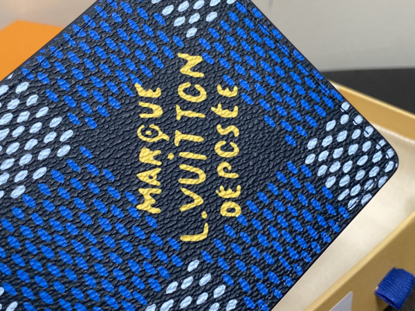 l0*is V*t0n multiple wallet-11.5*9*1.5cm