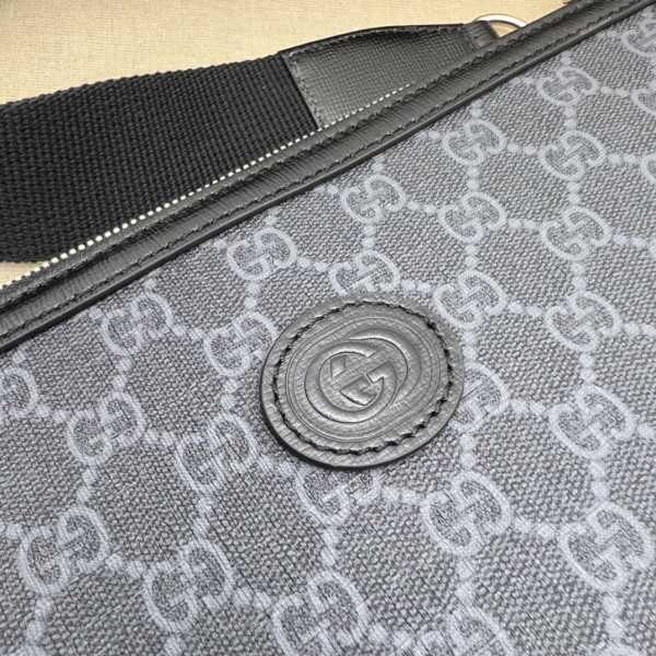 G*u*i messenger bag with interlocking g