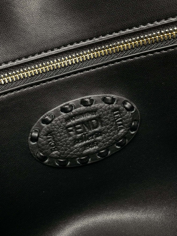 F**di baguette-26*13*6cm