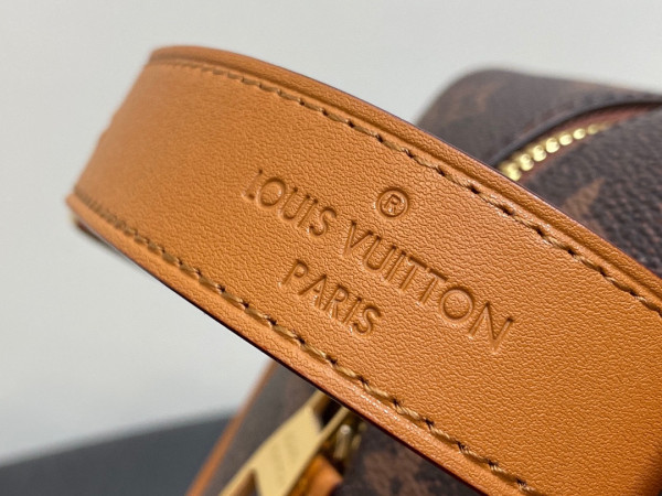 l0*is V*t0n locker dopp kit bag-23*13*12cm