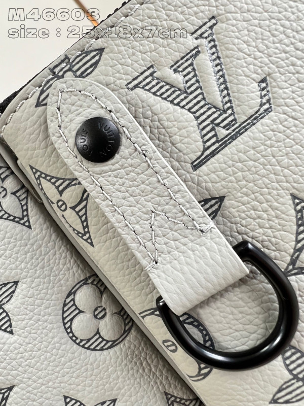 l0*is V*t0n trio messenger