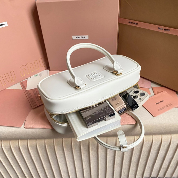 M*um*u arcadie leather bag-27x12x9cm