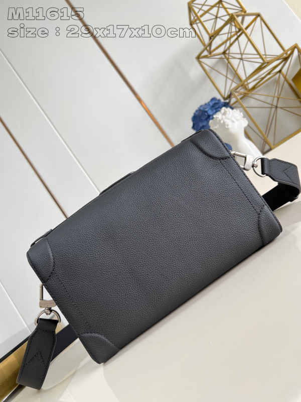 l0*is V*t0n soul trunk east west-29*17.5*10cm