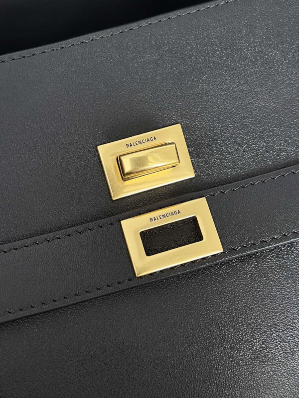 Ba*len*cia*ga bel air xl carry all bag