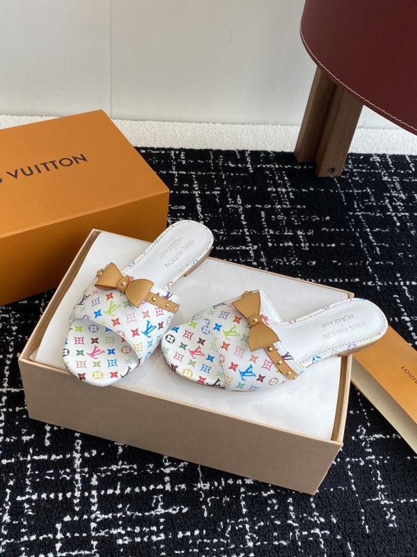 l0*is V*t0n slippers