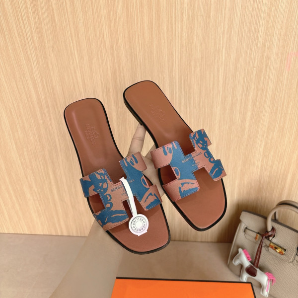 H**mes sandals