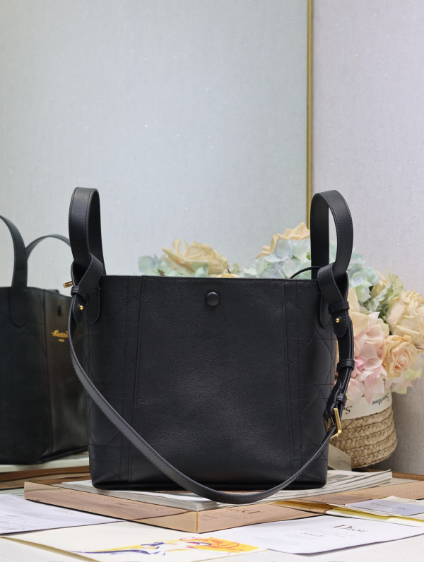 Diro Medium Signature Bucket Bag - 24*23*14CM