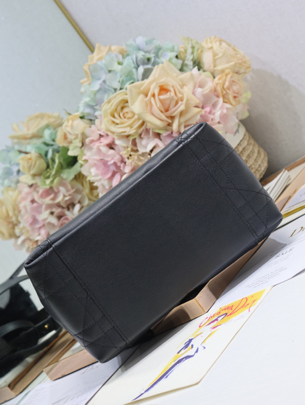 Diro Medium Signature Bucket Bag - 24*23*14CM