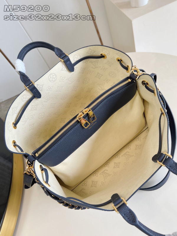 l0*is V*t0n bella tote