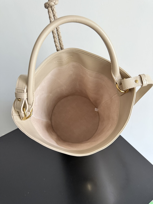 bo*te*ga Ve*ne*ta small liberta bucket - 22*18*15cm