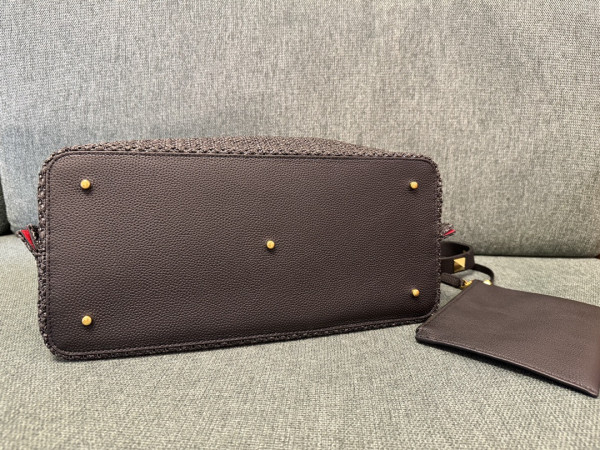 VALENTINO MEDIUM STRAW SUMMER TOTE