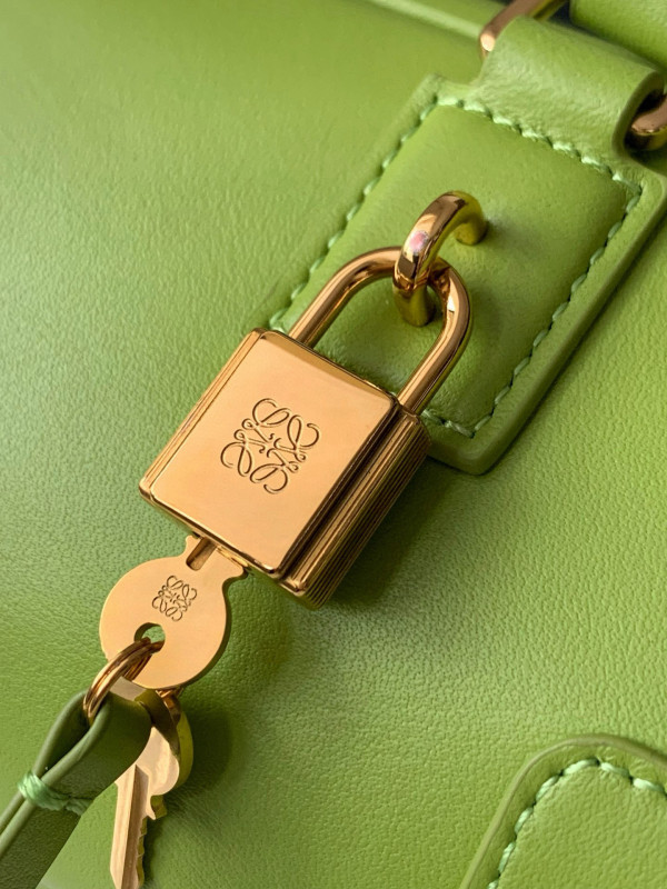 L0ew* amazona 23 cropped bag in nappa calfskin - 23*10*11cm