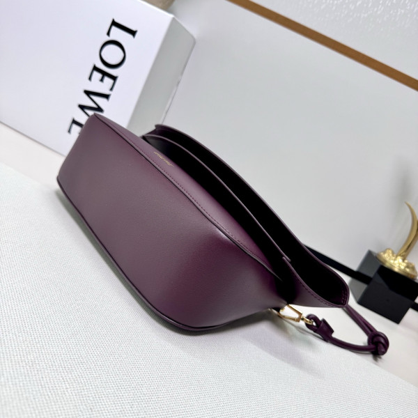 L0ew* medium ola bag in smooth calfskin - 26*18*13cm