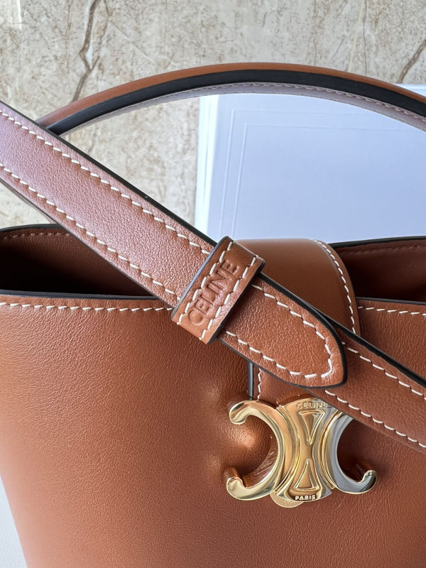 Ce**e small bucket l0*ise in smooth calfskin - 16-19-12cm