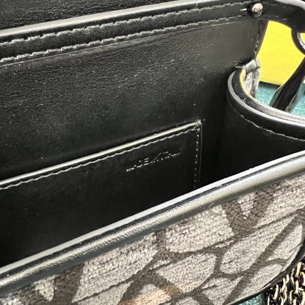 VALENTINO LOCÒ SMALL SHOULDER BAG