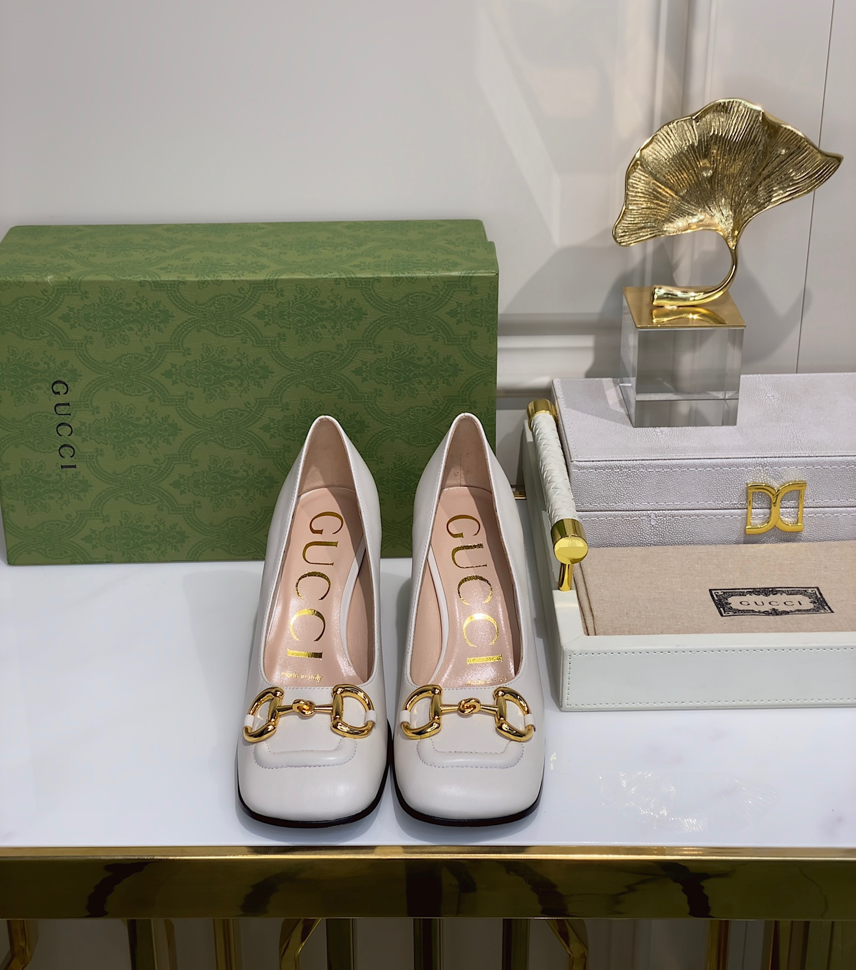 G*u*i women's mid-heel pump with horsebit