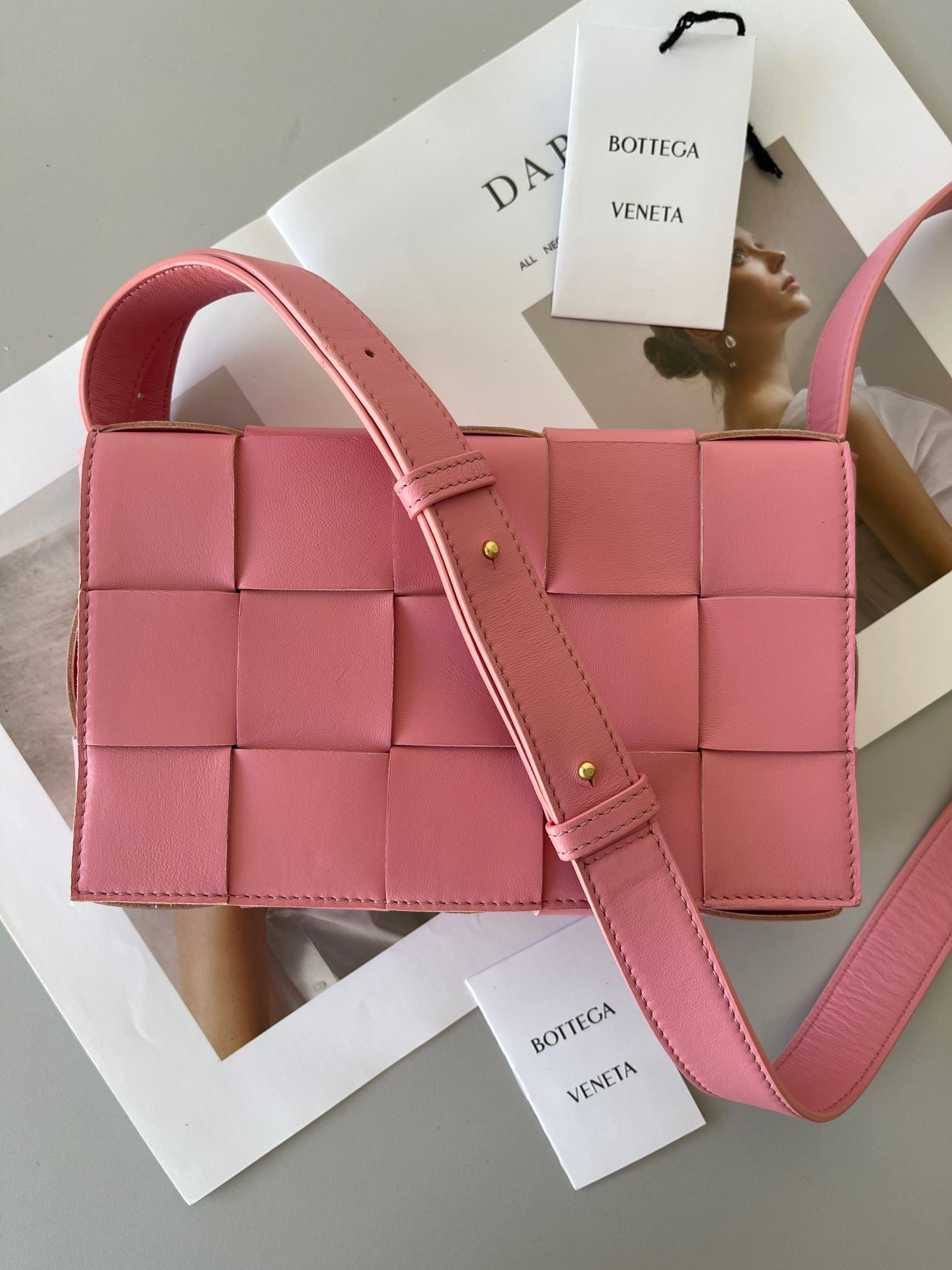 bo*te*ga Ve*ne*ta cassette